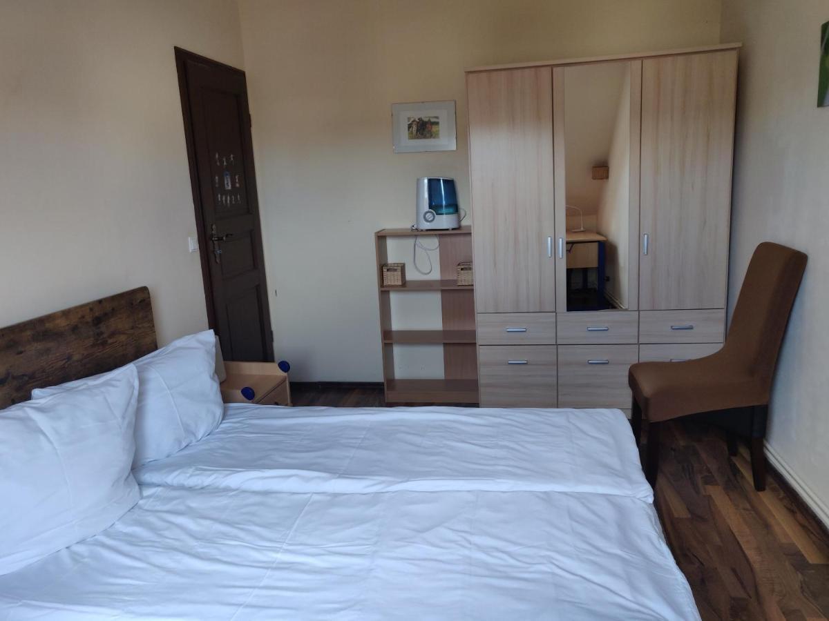 Modern Townhouse, Quiet And Close To The Centre. Casa vacanze